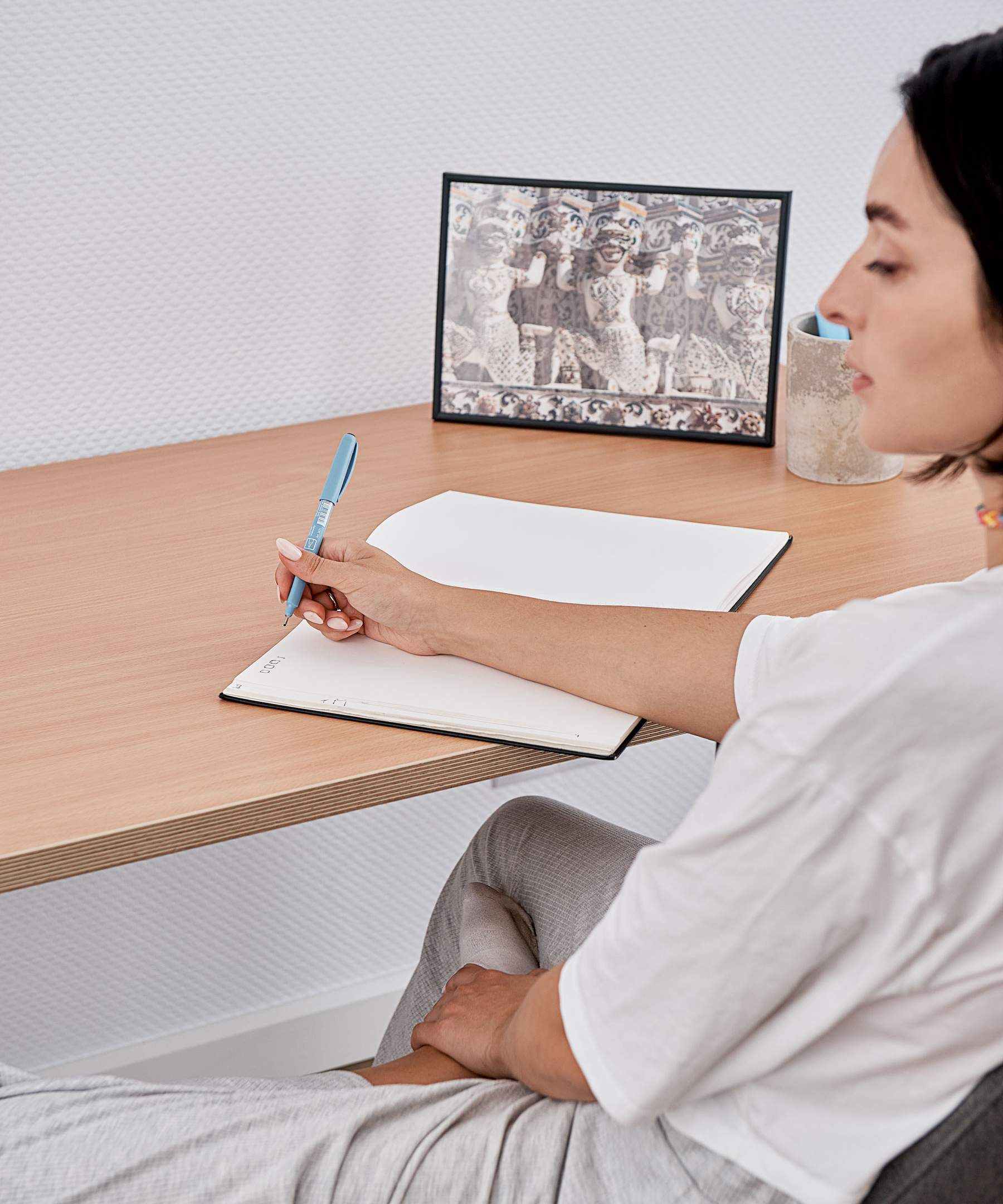 Höhenverstellbarer Schreibtisch - Deskolonia Melamin White