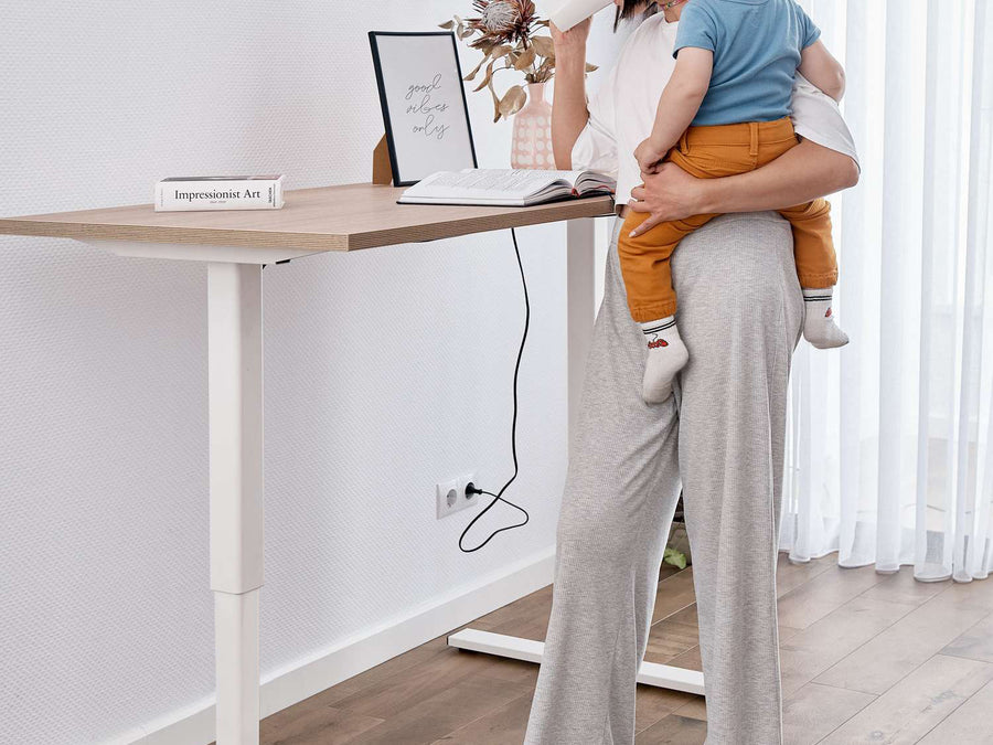 Höhenverstellbarer Schreibtisch - Deskolonia Melamin White