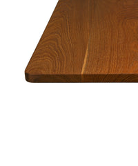 Schreibtischplatte aus Eichenholz im Farbton Old Brown mit natürlicher Holzmaserung.