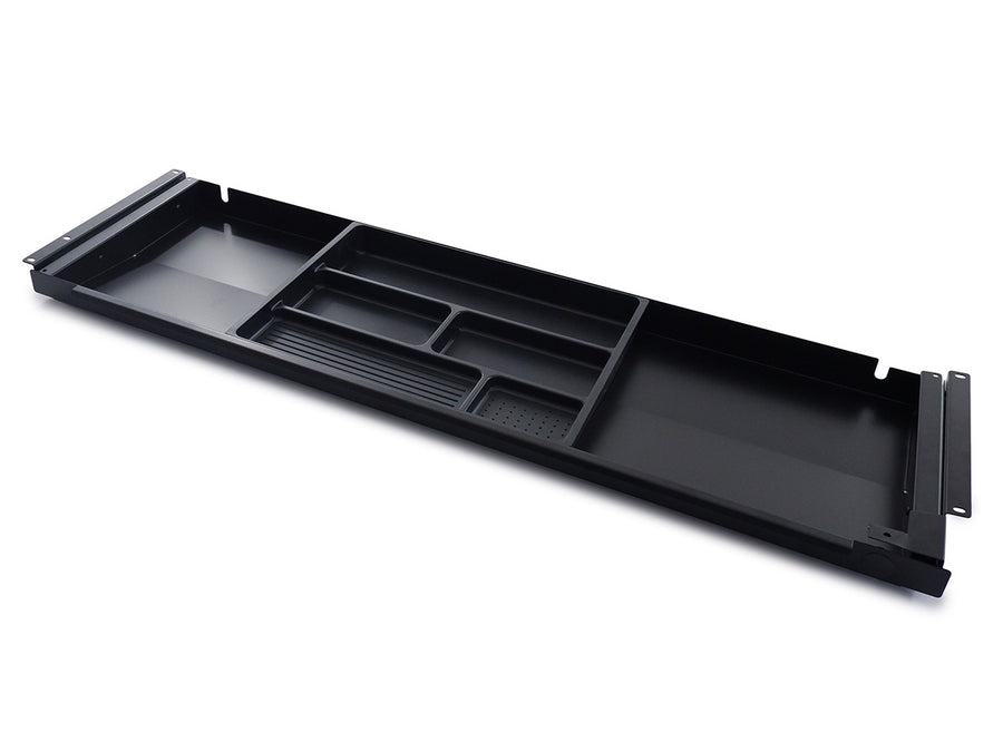 Breite Metallschublade (Modell Slim L) zur Befestigung unter der Tischplatte, schafft zusätzlichen Stauraum.