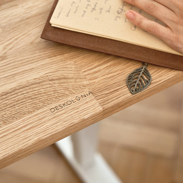 Eichen Tischplatte keilgezinkt mit Deskolonia Branding