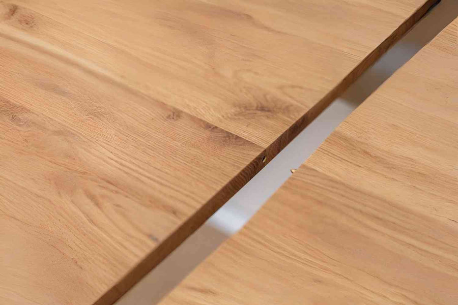 Ausziehbarer Massivholz-Esstisch Orbetello (120-165 cm)